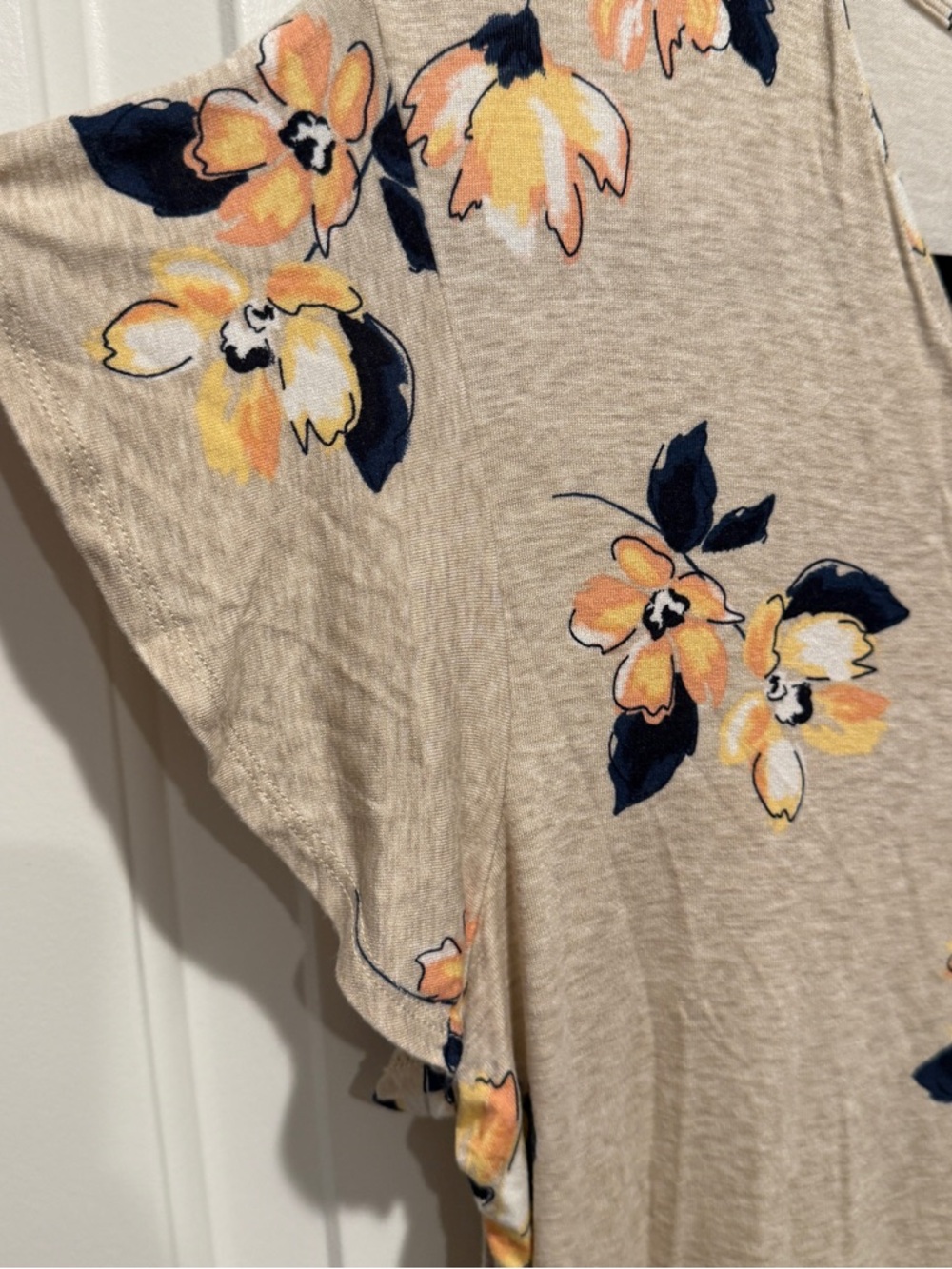 Liz Claiborne Beige Floral Blouse - Picture 6 of 10